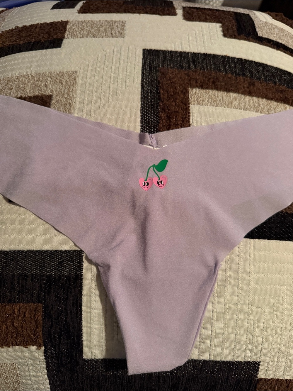 PINK
NO-SHOW HIGH-LEG THONG PANTY cherry design - Picture 2 of 5